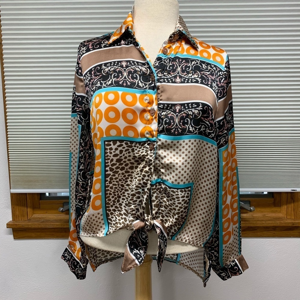 Kaktus NWT khaki multi color patterned front tie blouse Size Small
